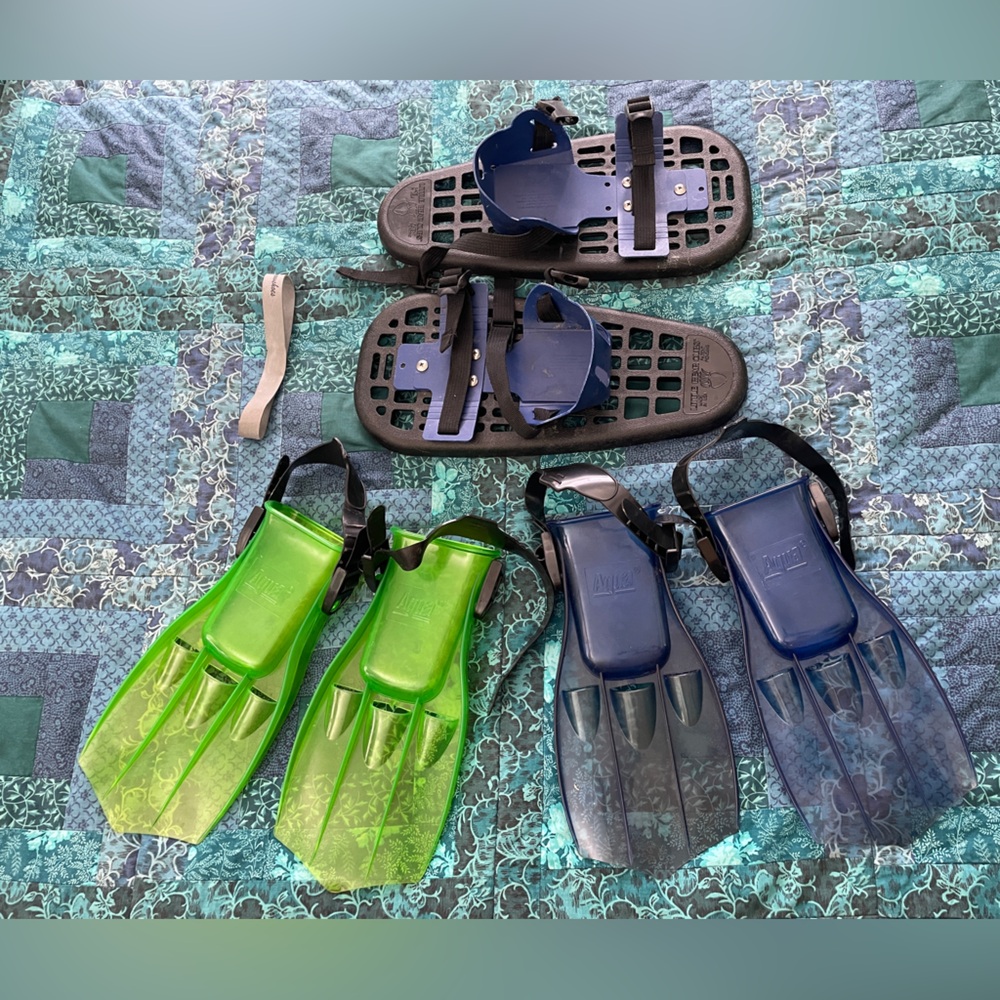 Bundle Kids Swim Fins/Show Shoes